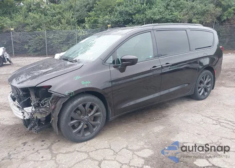 2019 Chrysler Pacifica Touring Plus from USA, damaged, VIN 2C4RC1FG2KR593829